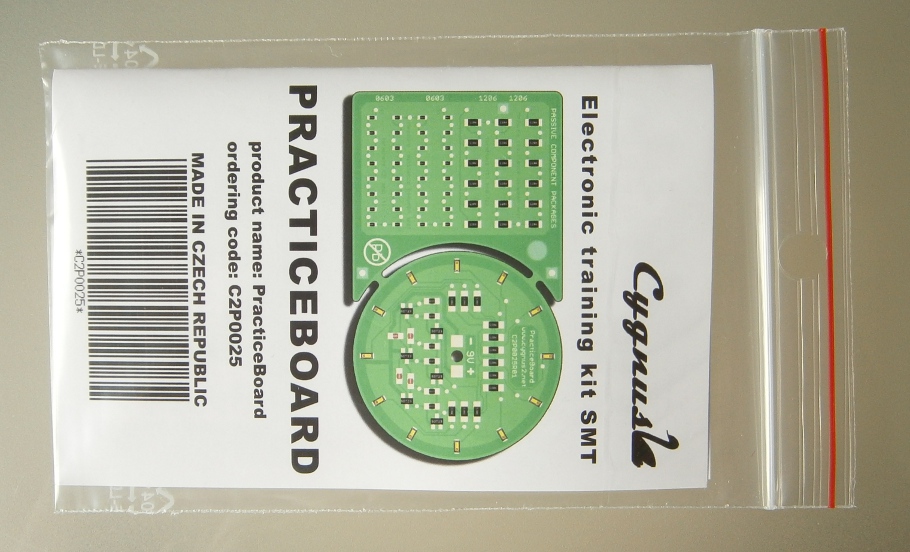 Der elektronische Bausatz in gemischter SMT / THT Technologie. Im aufgebauten Zustand funktioniert es als ein Lichteffekt – drehendes Rad mit 12 Leuchtdioden.